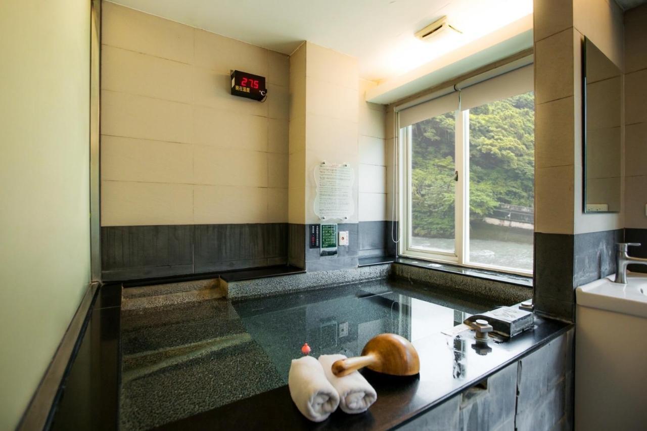 Hoya Hot Spring Inn Wulai Exterior photo