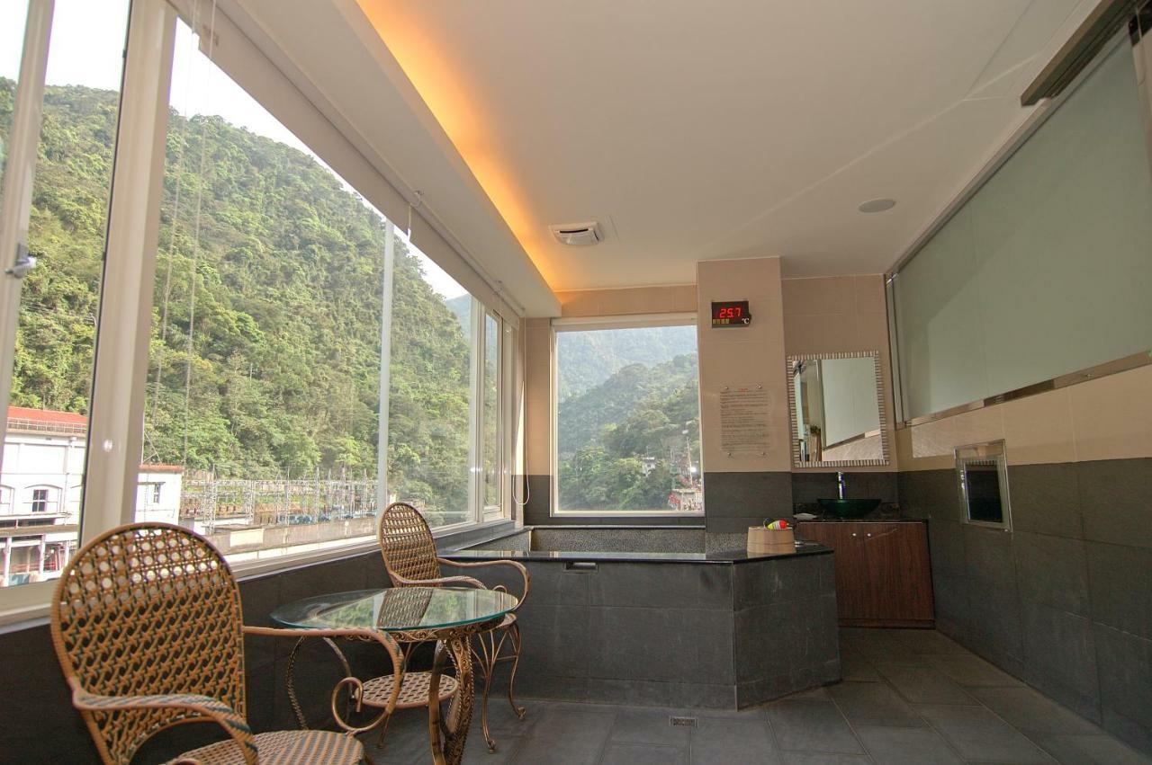 Hoya Hot Spring Inn Wulai Exterior photo